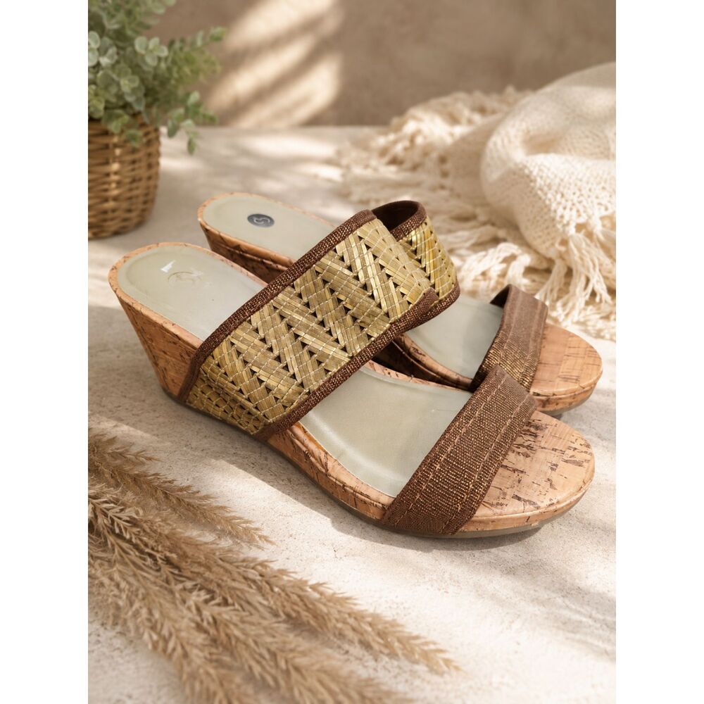 Dress Barn Women’s Bronze Gold Woven Wedge Sandal Shoes 8M Cork Look Slip On
